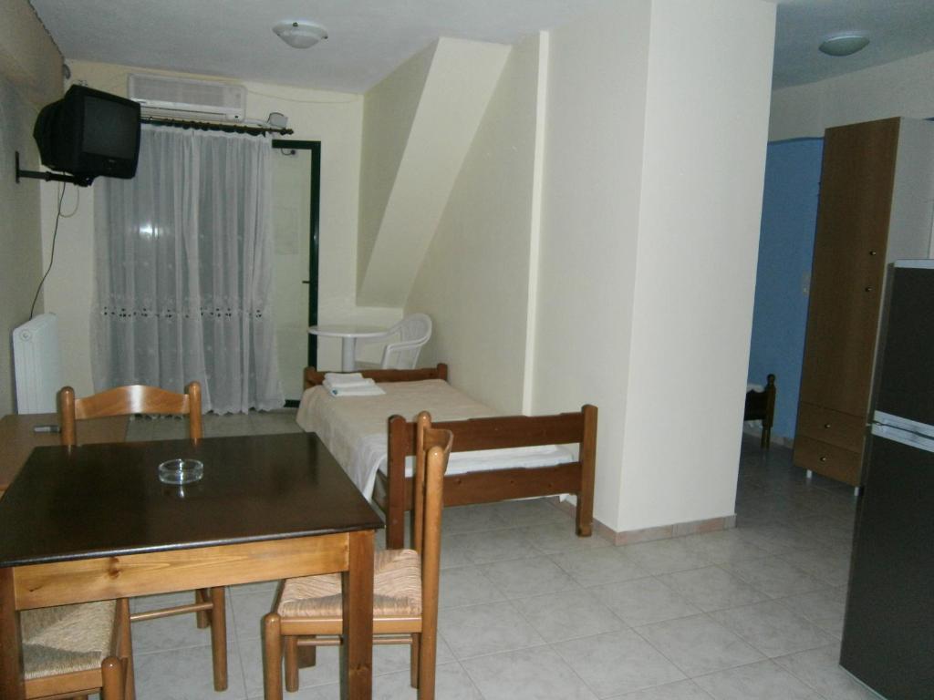 Petros Studios Poros  Rom bilde